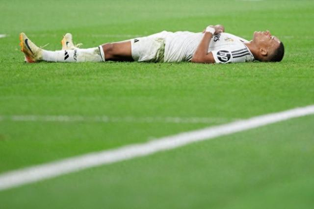 前锋连续两轮破门，全队士气高涨